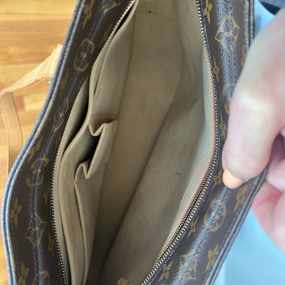 Luis Vuitton bag - Picture 6 of 10